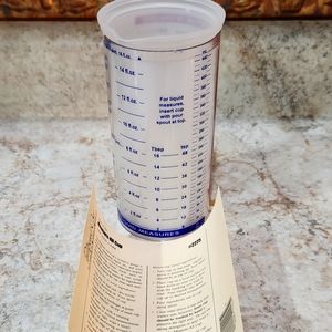 Pampered Chef Measure-All Cup, 2 cup, vintage w/ instruction sheet